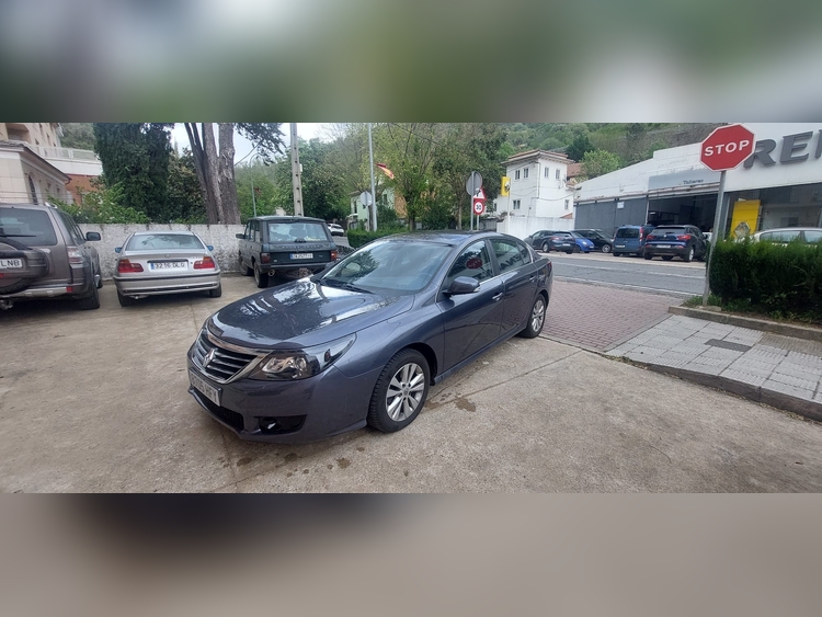 Renault Latitude 2.0 150CV foto 11